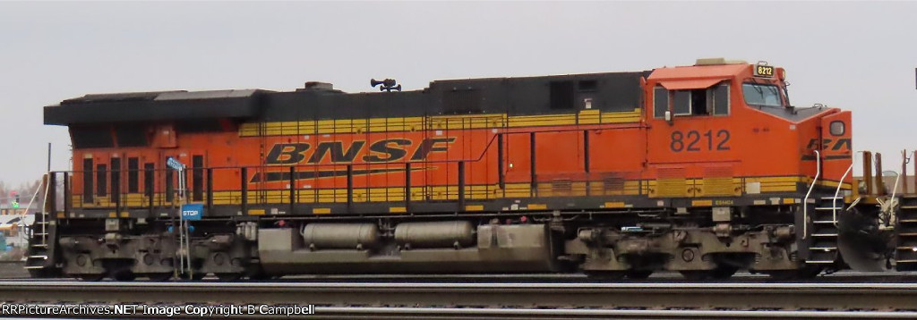 BNSF 8212